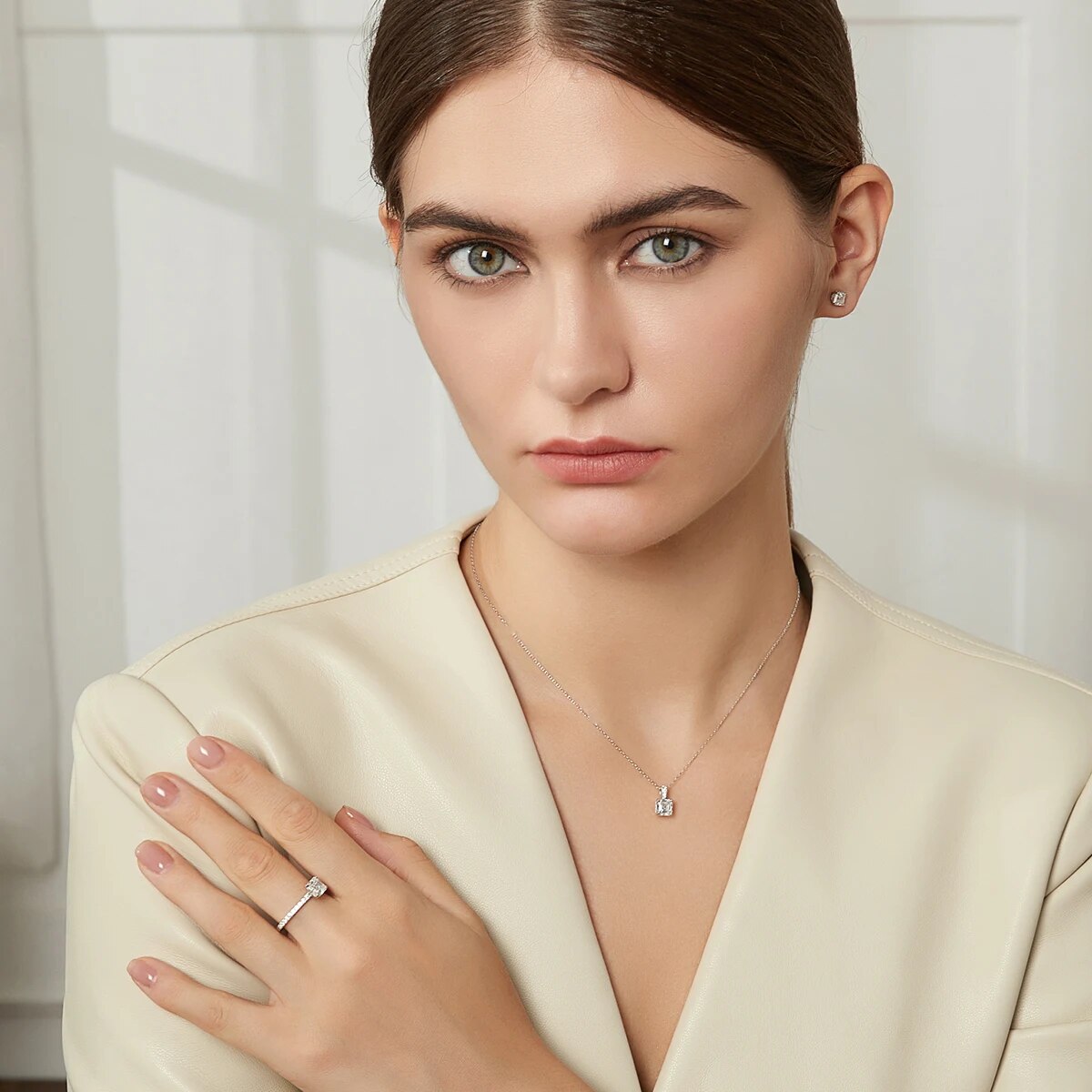 Colar de Prata Feminino Asscher - Ver de Prata